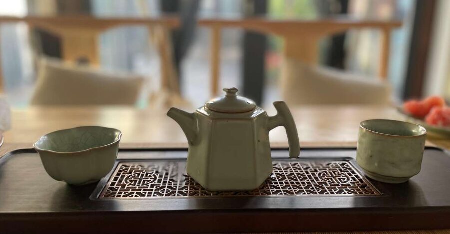 Chinese Tea ceremony in Beijing Hutong courtyard - The ceremony format: calm pace, guided steps, and real Q&A