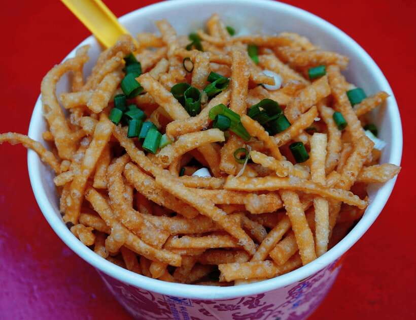 Chongqing: Local Flavors Food Tour - First Steps in Chongqing, a View That Sets the Tone