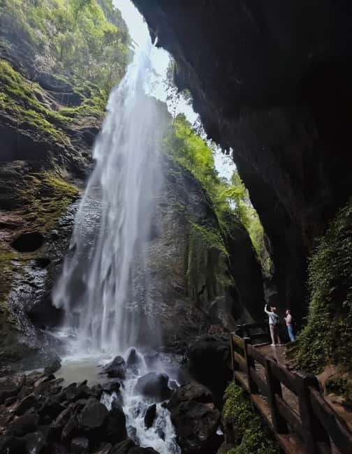 Chongqing One-Day Trip: Wulong's 3 Essentials - Fairy Mountain at 1,900 m: alpine meadows and the road train ride through “Oriental Alps”