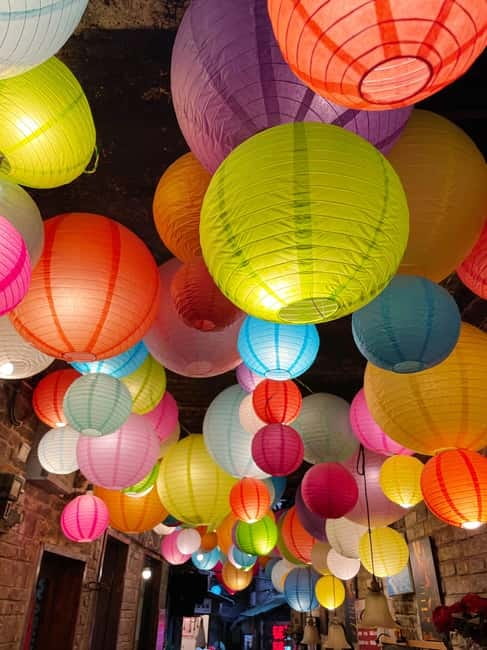 Chongqing: Private Food Tour and Magical Night Views - From the commercial streets to the small alley kitchens