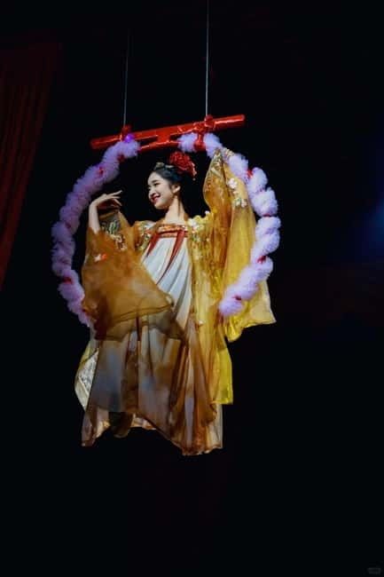 Chongqing: Qingyu Banquet Experience with Show and Dinner - Price and logistics, seating rows and finding the venue
