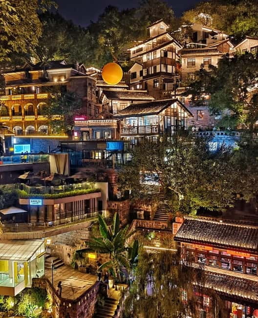 Chongqing: Surreal Urban, Ancient Town, and Secret Viewpoint - Time, timing, and transport in a steep city
