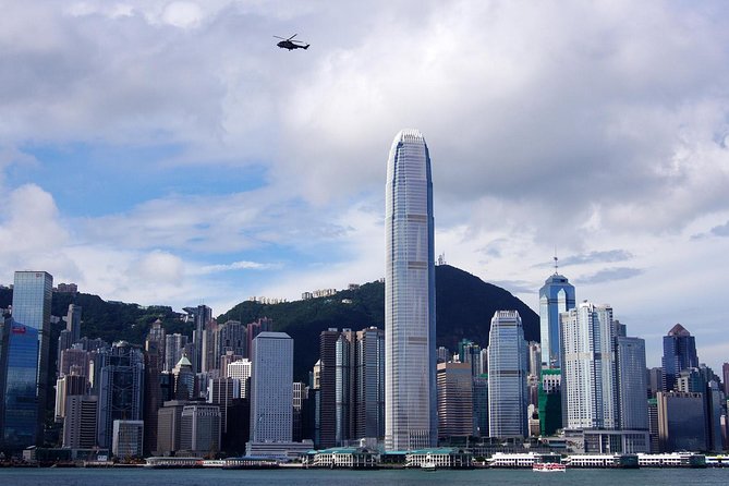 Day Tour to Hong Kong from Guangzhou by Round-way Bullet Train - How the Guangzhou Start Sets the Tone