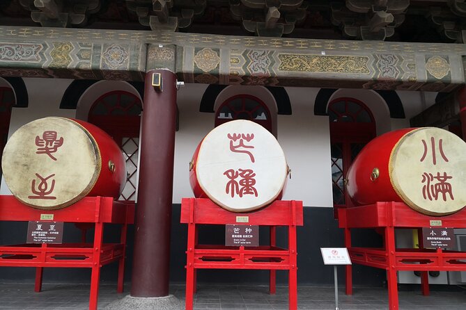 Essence of Xi'an Terracotta Warriors Tour: Top 3 Things to Do in 1 Day - Lunch and bottled water: small details that keep the day from falling apart