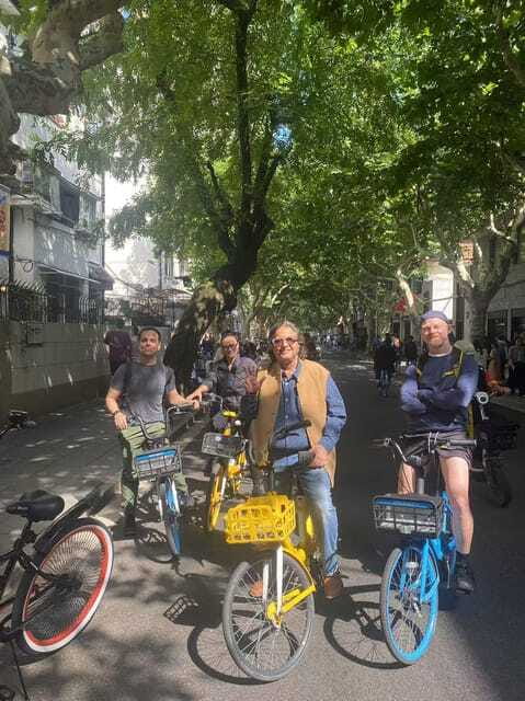 Explore Shanghai's Old Town & Suzhou River by Bike - Jill Saarm and the small-group advantage