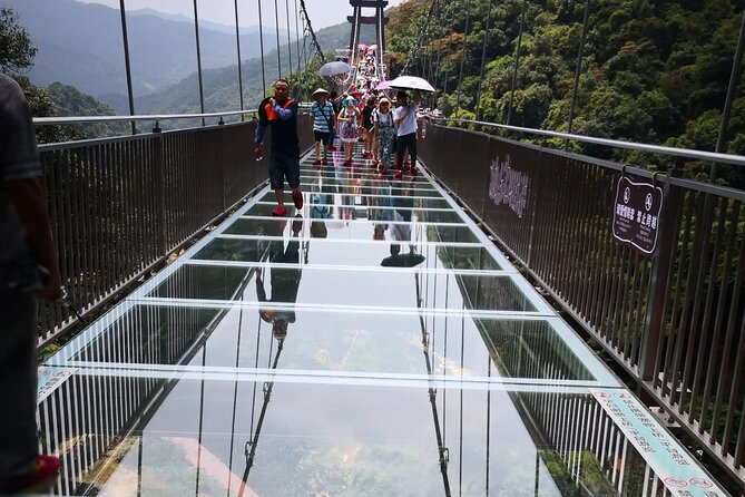 Flexible Guangzhou Modern and Tradition Highlight With Dim Sum - Canton Tower stop: best for views, adds a ticket cost