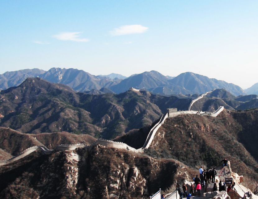 From Beijing: Badaling Great Wall Bus Group Tour - Your 3-hour hike window on Badaling: how to use it