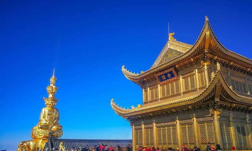 From Chengdu: Mount Emei Day Trip with Golden Summit Visit - Mount Emei’s Golden Summit, and why it works as a day trip