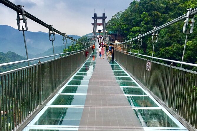 From Guangzhou to Gulong Gorge and waterfall -Nature & Adventure - The ride out of Guangzhou: pickup, comfort, and less hassle