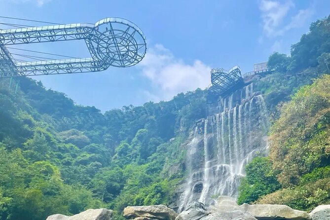 From Guangzhou to Gulong Gorge and waterfall -Nature & Adventure - Gulong Gorge timing: 3 hours that focus on the main sights
