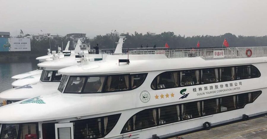 From Guilin: 4 Star Luxury Li River Cruise with Buffet Lunch - On board: what makes a 4-star Li River cruise feel luxurious