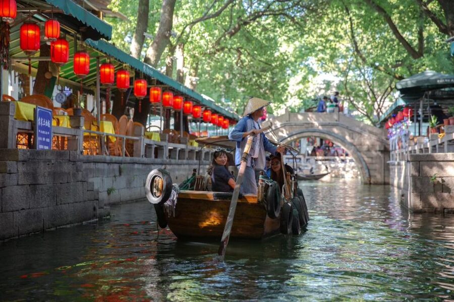 From Shanghai: Private Zhujiajiao Tour with Boat Ride - Choosing This Tour for the Guide Experience