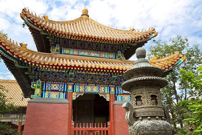 Full-Day Beijing City Tour: Hutongs, Lama Temple and Panda House - Panda House: giant pandas, animal-watching, and a good use of time