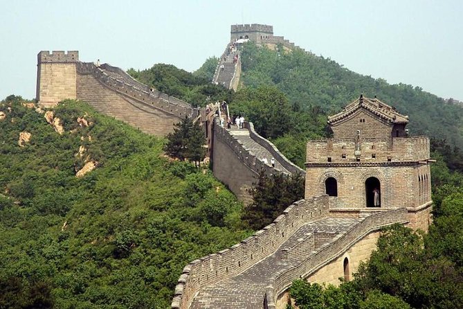 Full-Day Great Wall of Badaling - Entering the day from Beijing: comfort, timing, and the meeting point