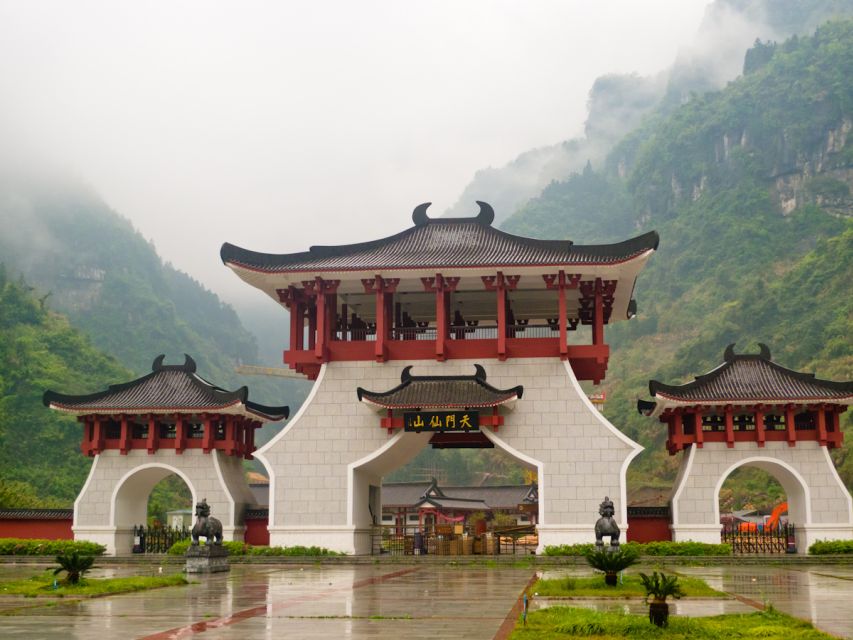 Full-Day Private Tour of Tianmen Mountain - Yunmeng Fairy Summit: the views depend on the weather, so plan to flex