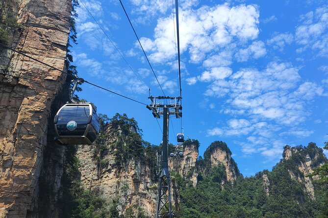 Full-Day Private Tour of Zhangjiajie(Wulingyuan) National Forest Park - Tianzi Mountain cable car day: the views and the steps