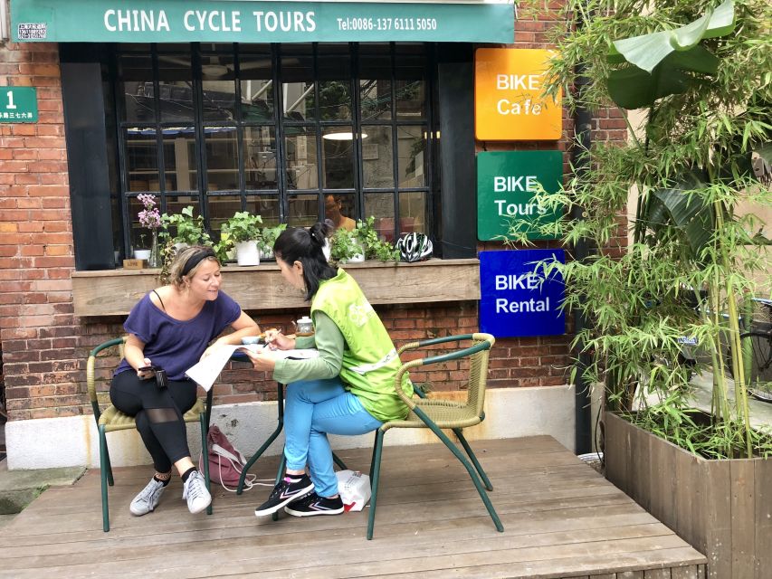 Full-Day Shanghai Classic Bike Tour - Shanghai Museum plus People’s Square, iconic stops with room to breathe
