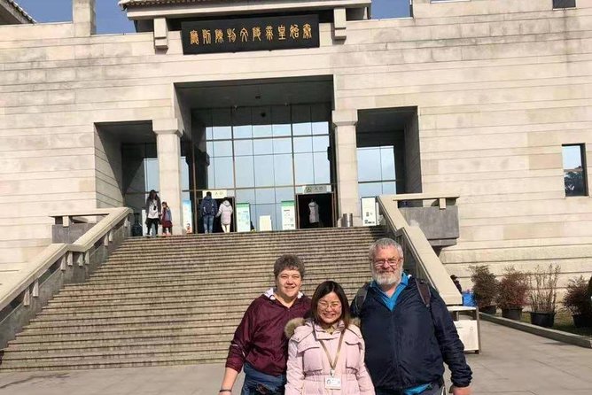 Group Bus Tour to Terracotta Warriors with Hotel Pickup & Lunch - Lunch included: what to watch for and how to plan