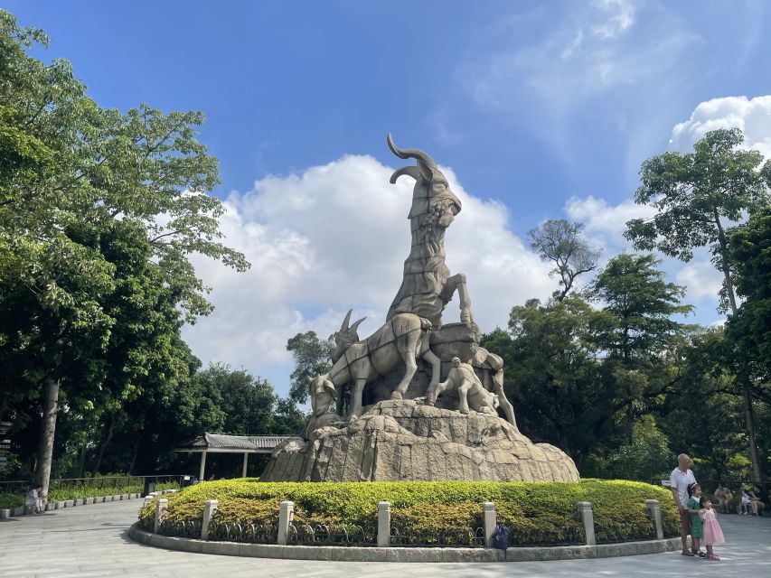 Guangzhou Day Tour By Metro & Boat - Starting at Yuexiu Park, using Metro Line 2 like a local