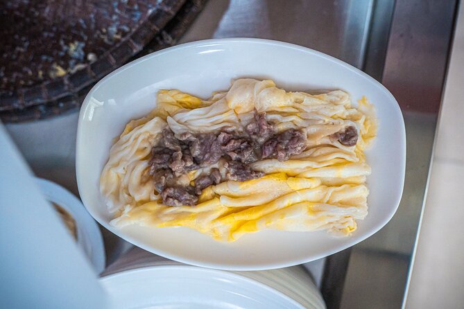 Guangzhou Evening Food Tour Through Local Neighborhood - Stop 1: The Port-City Story That Explains Cantonese Food Choices