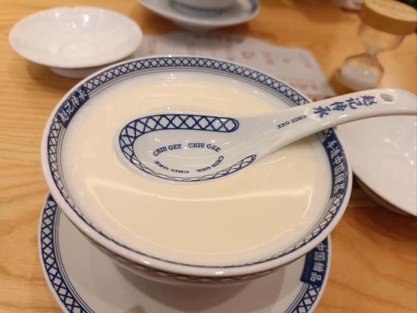 Guangzhou: Food Tour - Eat Like Local + Rice Roll Workshop - Price and logistics: what $99 gets you in Guangzhou