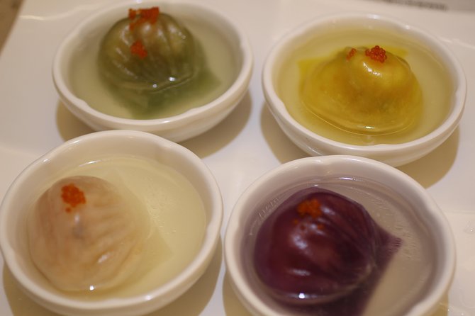 Guangzhou Foodie Tour - The Huangsha aquatic product trading market and fresh prawns