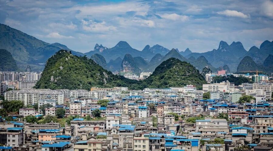 Guilin: 3-Day Private Tour with Longsheng&Cruise to Yangshuo - Guides you will actually enjoy: Emily, Joe, Li, and Tom in action