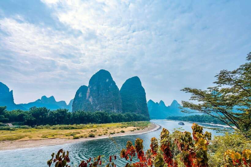 Guilin: Elephant Trunk Hill, Reed Flute Cave & Daxu Old Town - A 6-hour Guilin route that saves you time