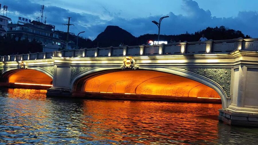 Guilin: Four Lakes Night Cruise with Round-trip Transfer - Night Views, Four Lakes, and Why This Feels Easy