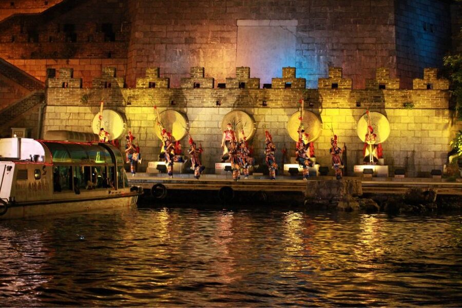 Guilin: Four Lakes Night Cruise with Round-trip Transfer - Timing That Works: Don’t Lose Your Evening to Waiting