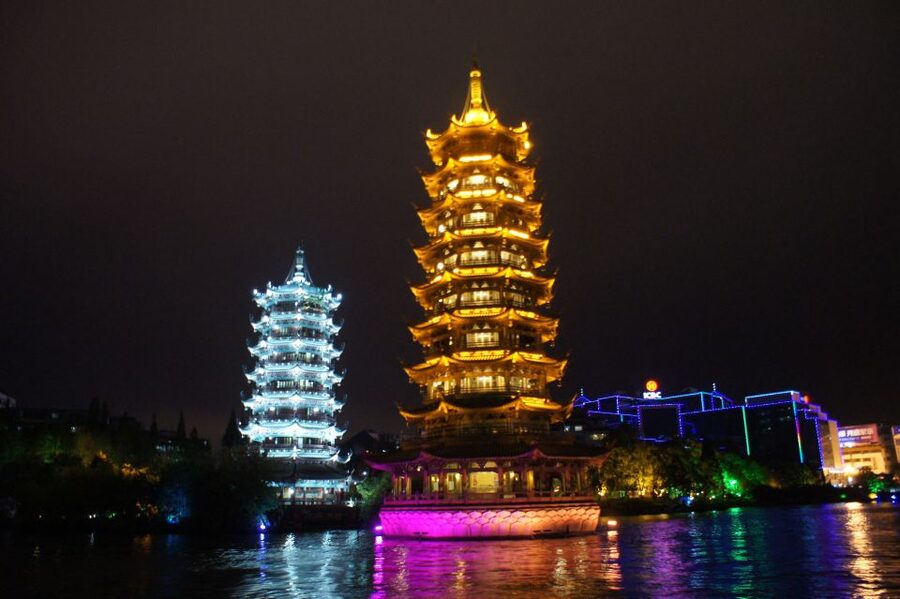 Guilin: Four Lakes Night Cruise with Round-trip Transfer - Two Options for Night Cruising, and How to Choose