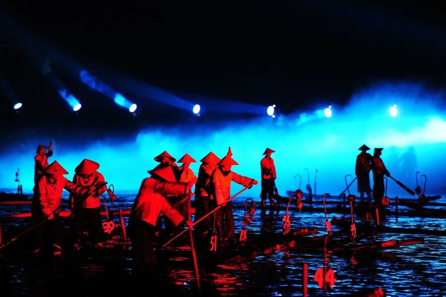 Guilin: Private Full-Day Li River Cruise and Liusanjie Show - Yatti Cafe and Xijie pedestrian street, Yangshuo’s in-between moments