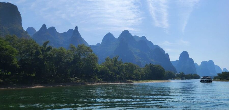 Guilin: Private Full-Day Li River Cruise and Liusanjie Show - Impression Liu Sanjie: why this water and hill theater works