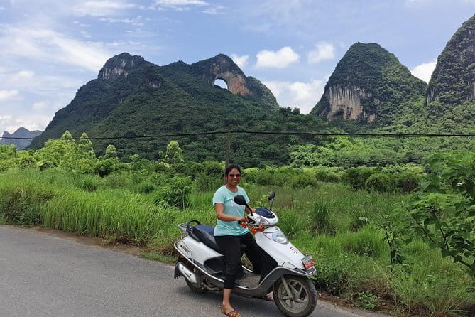Guilin Reed Flute Cave and Longji Rice Terraces Private Day Tour - Your private guide and driver: the difference between a good day and an easy one