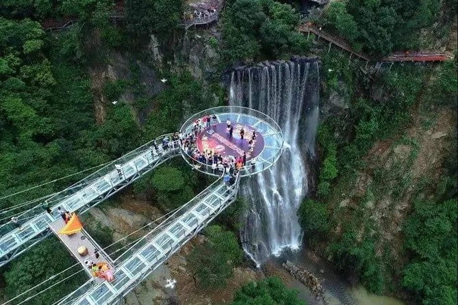 Gulong Gorge Glass Skywalk Bridge and waterfall View Private Tour - Getting From Guangzhou to Gulong Gorge: The Drive is Part of the Plan