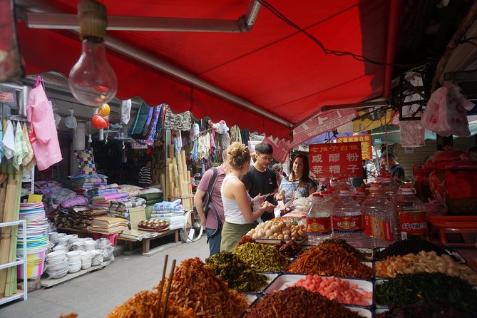Half-day Dandan Noodles Cooking Class with a Local Market Visit - Stop 1: Chilli Cool China, where the pace gets set