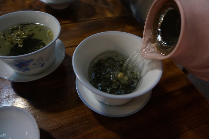 Half-Day Walking Tour with a Vegetarian Lunch at a Nunnery - Chilli Cool China spice market: learning by doing