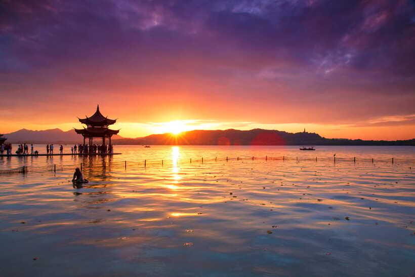 Hangzhou:Luxury West Lake Cruise+Santan Yinyue Island Ticket - Language and Practical Gotchas I’d Plan Around