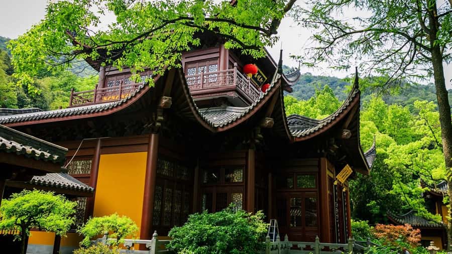 Hangzhou: Private Customized Tour of City's Top Sights - West Lake by Boat: What to Expect in 30 Minutes