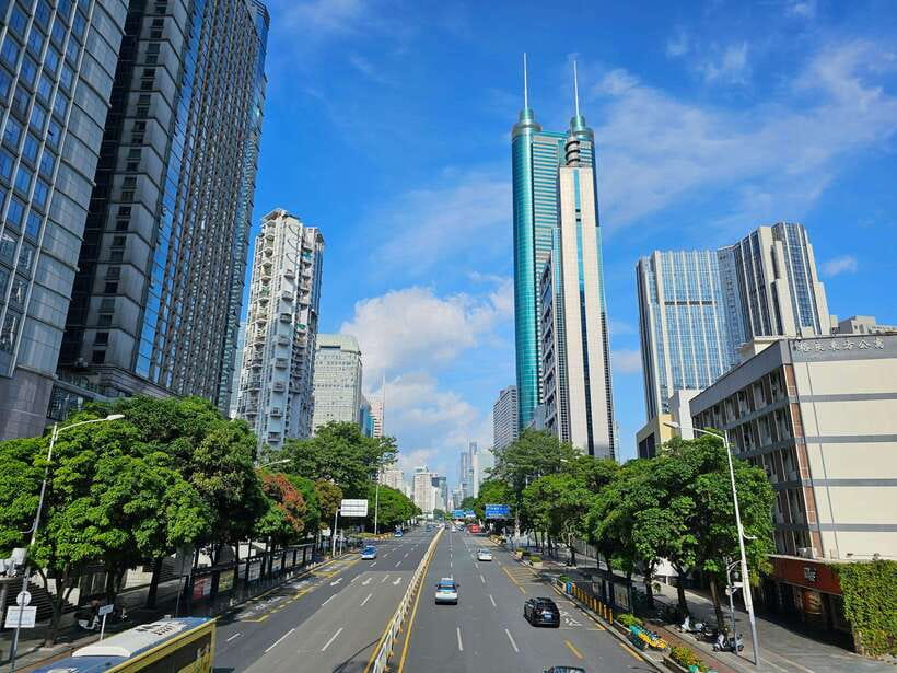 Historia and Entertain Tour of the Youngest City of China - Getting Oriented: How Luohu Explains Shenzhen’s Whole Tempo
