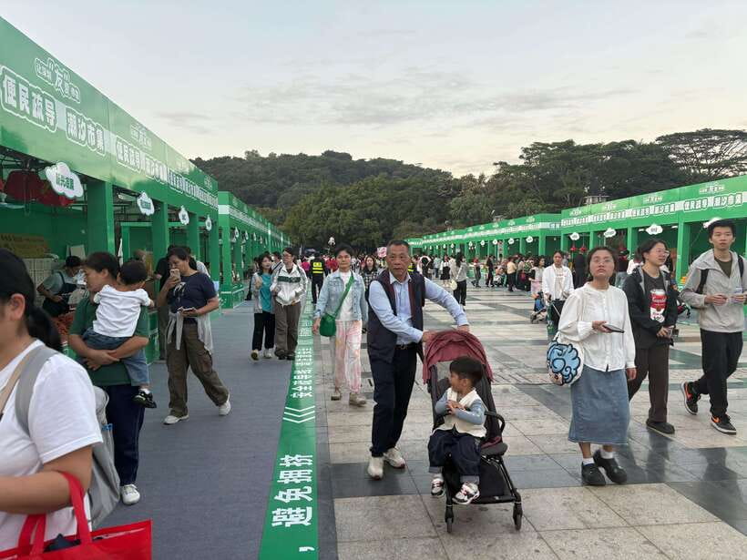 Historia and Entertain Tour of the Youngest City of China - Tracing People and Policy: How Shenzhen Links to Hong Kong and Beijing