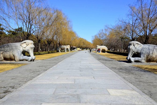 Huanghuacheng Great Wall & Ming Tombs w/ Sacred Way Private Tour - Ding Tomb at the Ming Tombs: the one to prioritize