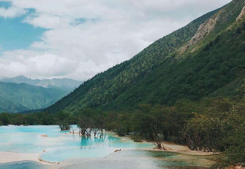 Huanglong Scenic Area: Explore Stunning Five-Colored Ponds - Who should book this one-day Huanglong plan, and who should skip