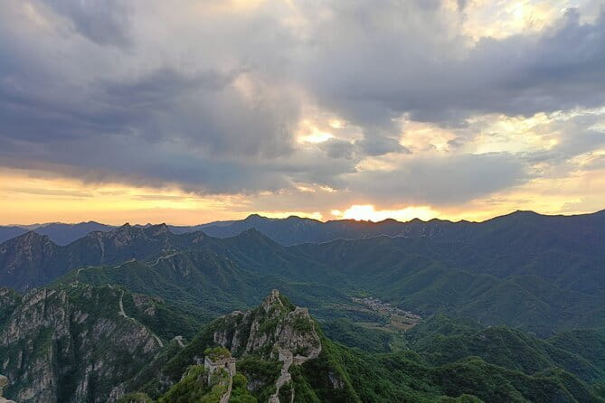 Jiankou Great Wall private guided day tour in English - The 10:00 am start: driving out of Beijing and setting your pace