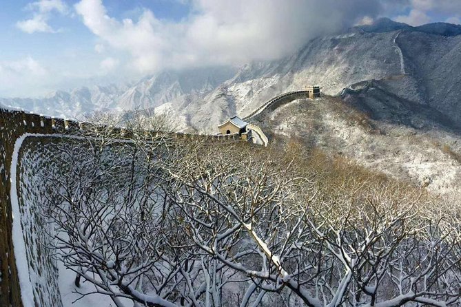 Layover Private Tour to Mutianyu Great Wall from Capital Airport ( PEK) - Lunch and Upgrades: What You Get, What You Skip