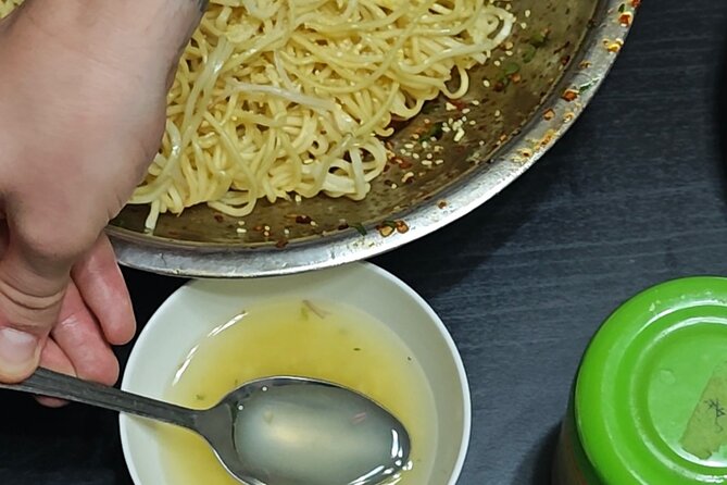 Learn cold noodle and wolf-teeth potato at local home - Wolf-teeth potato: learn the frying logic behind the flavor