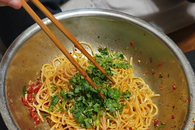 Learn cold noodle and wolf-teeth potato at local home - Chili oil workshop using a home recipe