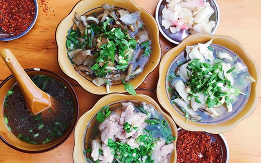 Leshan Buddha boat and food half day trip - Entering Leshan the Practical Way: From Train Square to Jiazhou Harbor