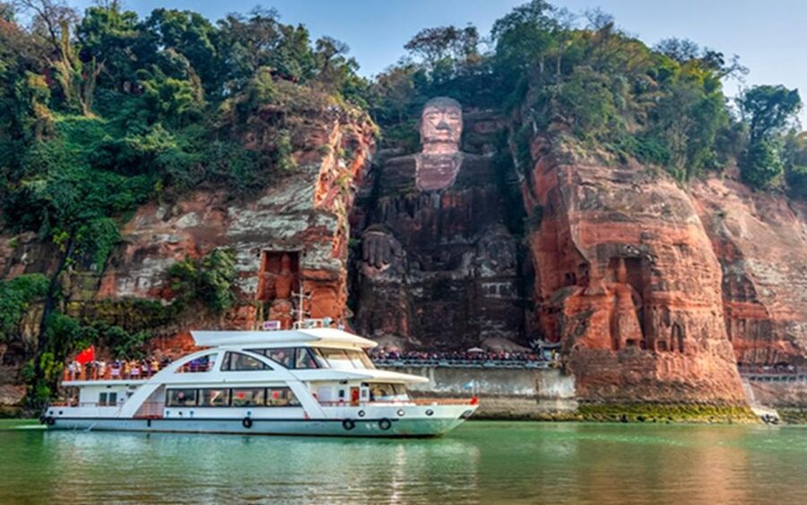 Leshan Buddha boat and food half day trip - Small-Group Energy: What Up to 8 People Changes