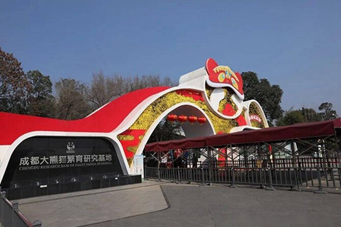 Leshan Buddha + Panda Base or Old Tea House Private Day Tour - The drive to Leshan Giant Buddha, and why timing matters